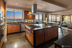 111 W Highland Dr, Seattle, WA 98119 - Photo 11