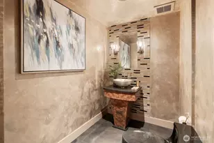 111 W Highland Dr, Seattle, WA 98119 - Photo 19