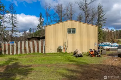 32416 Mtn Highway E, Eatonville, WA 98328 - Photo 29
