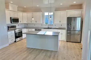 2526 1st St SE, East Wenatchee, WA 98802 - Photo 5