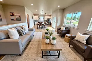 2526 1st St SE, East Wenatchee, WA 98802 - Photo 9