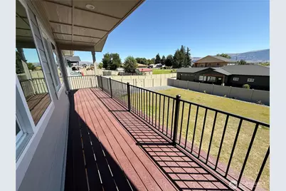 2526 1st Street SE, East Wenatchee, WA 98802 - Photo 13