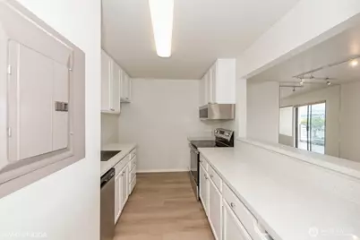 1221 Harbor Avenue SW #105, Seattle, WA 98116 - Photo 5