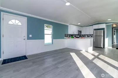 210 37th St SE #8, Auburn, WA 98002 - Photo 5