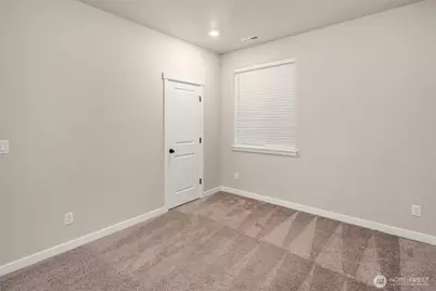 1541 27th Street NW, Puyallup, WA 98371 - Photo 9