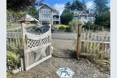 34801 J Place, Ocean Park, WA 98640 - Photo 3