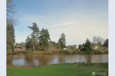 490 Dolphin Avenue NE, Ocean Shores, WA 98569 - Photo 25