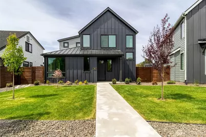 1021 SE Garrison Village Way, College Place, WA 99324 - Photo 1