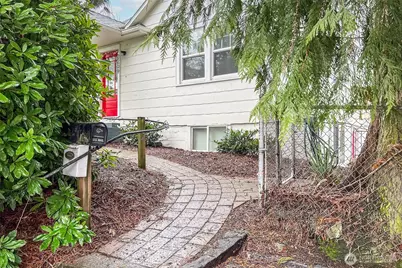 2209 E Roanoke Street, Seattle, WA 98112 - Photo 1