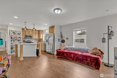 18054 36th Avenue S #386, SeaTac, WA 98188 - Photo 3