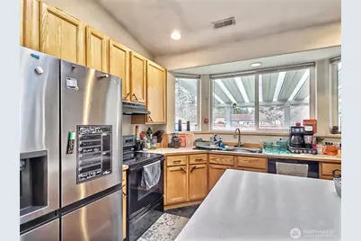 21414 38th Avenue Ct E, Spanaway, WA 98387 - Photo 15