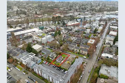 3644 Greenwood Avenue N, Seattle, WA 98103 - Photo 7