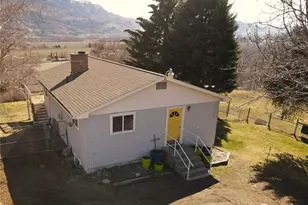 81B Golden Rd, Oroville, WA 98844 - Photo 3