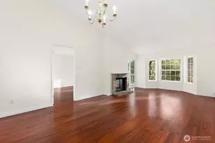 12389 SE 41st Ln, Bellevue, WA 98006 - Photo 5