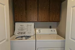 13626 NE 7th St, Bellevue, WA 98005 - Photo 13