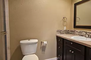 13626 NE 7th St, Bellevue, WA 98005 - Photo 9