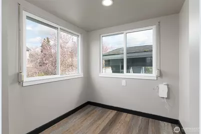 1601 Virginia Avenue, Everett, WA 98201 - Photo 9