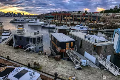 2309 N Northlake Way #5, Seattle, WA 98103 - Photo 7