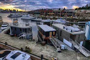 2309 N Northlake Way, Seattle, WA 98103 - Photo 7