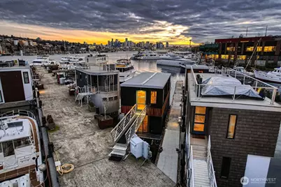 2309 N Northlake Way #5, Seattle, WA 98103 - Photo 9