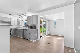 1038 108th St S, Tacoma, WA 98444 - Photo 11