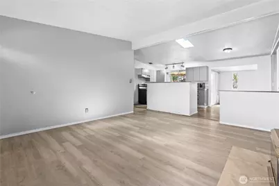 1038 108th Street S, Tacoma, WA 98444 - Photo 5