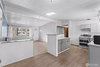 1038 108th Street S, Tacoma, WA 98444 - Photo 7