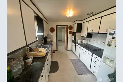 545 SE O'Leary Street, Oak Harbor, WA 98277 - Photo 11