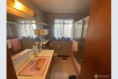 545 SE O'Leary Street, Oak Harbor, WA 98277 - Photo 21