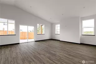 758 NW Shire St, Oak Harbor, WA 98277 - Photo 5