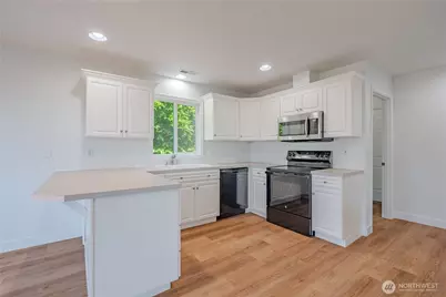 642 E Pioneer Loop, La Center, WA 98629 - Photo 13