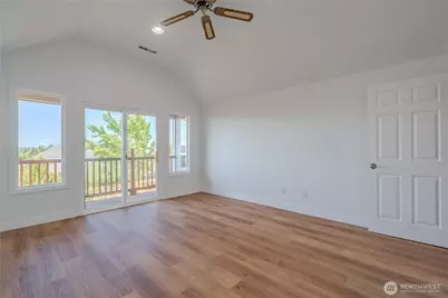 642 E Pioneer Loop, La Center, WA 98629 - Photo 21