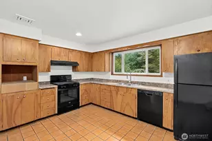 4606 15th Ave NE, Olympia, WA 98516 - Photo 7