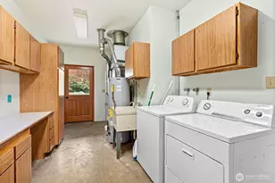 4606 15th Ave NE, Olympia, WA 98516 - Photo 9