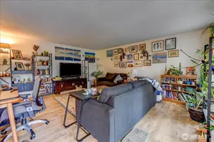 4509 Eastern Ave N, Seattle, WA 98103 - Photo 17