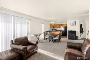 1425 S Puget Dr, Renton, WA 98055 - Photo 3