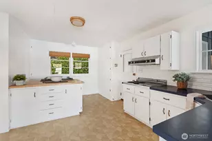 14103 E State Route 106, Belfair, WA 98528 - Photo 11