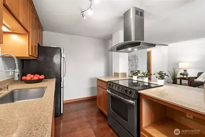 1730 Taylor Avenue N #209, Seattle, WA 98109 - Photo 5