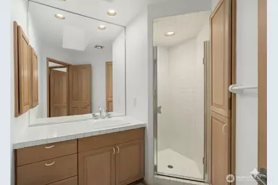 8428 N Mercer Way, Mercer Island, WA 98040 - Photo 27