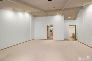 8428 N Mercer Way, Mercer Island, WA 98040 - Photo 29