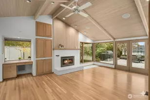 8428 N Mercer Way, Mercer Island, WA 98040 - Photo 17