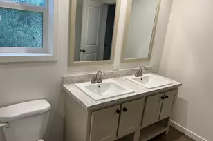 131 E Kingston Way, Shelton, WA 98584 - Photo 13