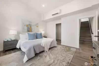 2019 W Bertona, Seattle, WA 98199 - Photo 9