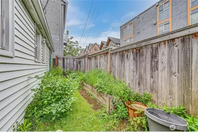 7868 Green Lake Drive N #Unit 9, Seattle, WA 98103 - Photo 19