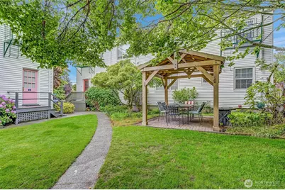 7868 Green Lake Drive N #Unit 9, Seattle, WA 98103 - Photo 17