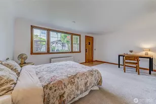 7868 Green Lake Dr N, Seattle, WA 98103 - Photo 5