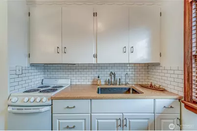 7868 Green Lake Drive N #Unit 9, Seattle, WA 98103 - Photo 9