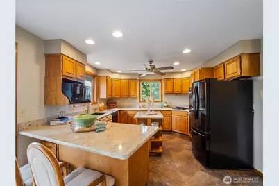 25405 103rd Avenue E, Graham, WA 98338 - Photo 11