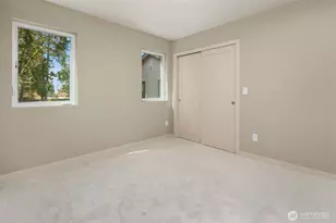 12249 NE 66th St, Kirkland, WA 98033 - Photo 17