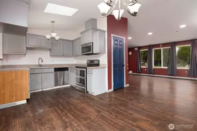 9047 Pepperidge Lane SE, Yelm, WA 98597 - Photo 7